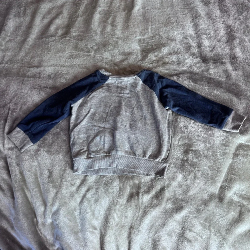 London crewneck sweatshirt